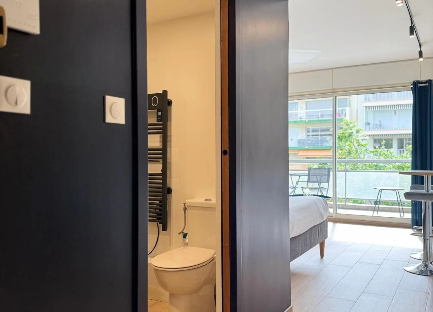 Cosy Appartement, Centre-Ville Cannes, Terrasse, Clim 0*, カンヌ フランス